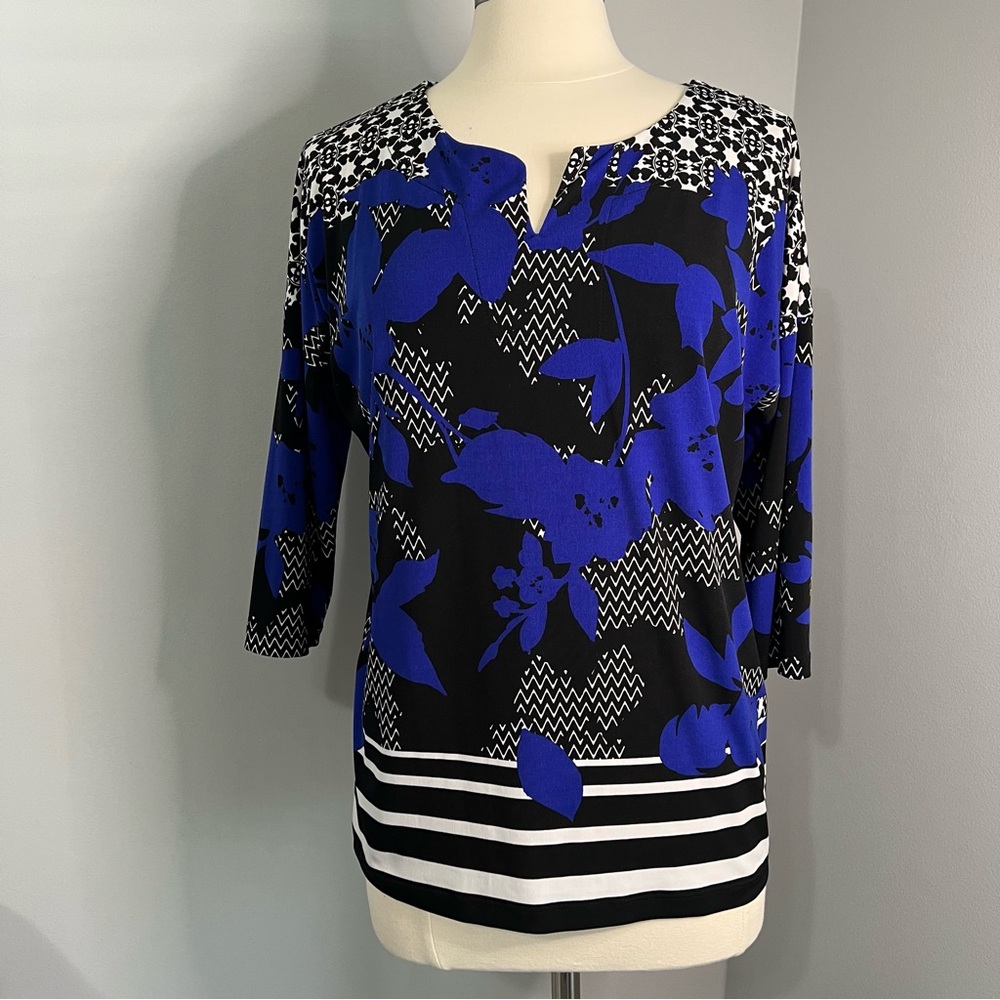 Chico's Size 1 (M/8) Black White Blue Elbow to 3/4 Sleeve Slinky V-Neck Blouse